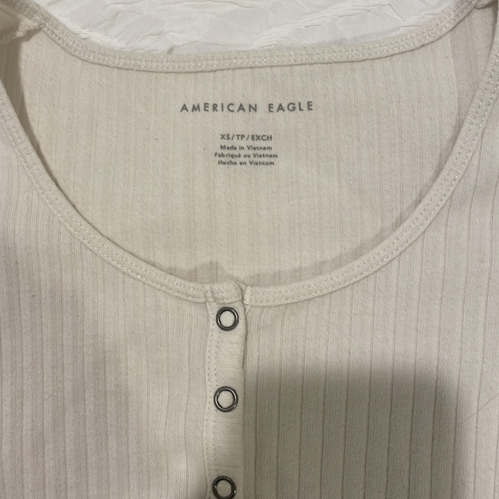 White tee - Picture 3 of 4